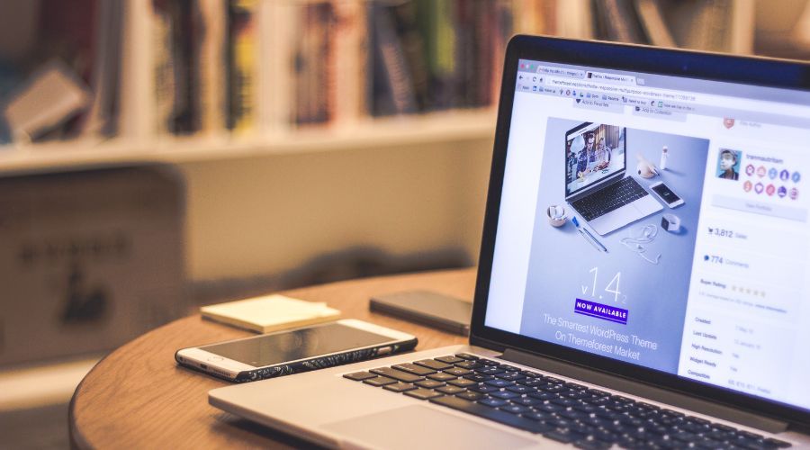 Antivirus gratis terbaik untuk membersihkan malware di PC dan laptop yang ringan, ampuh dan mudah digunakan. Cocok untuk Windows dengan perlindungan real-time.